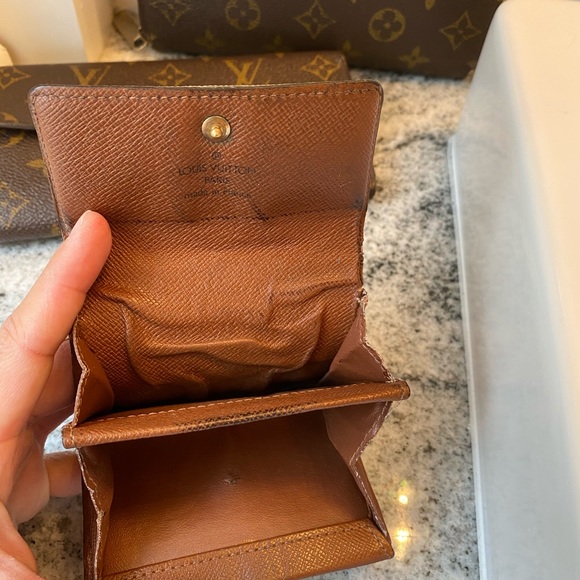 SOLD• Louis Vuitton Monogram Card Case - Picture 5 of 12